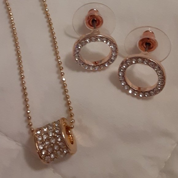 Park Lane Jewelry - Park Lane Necklace and Earrings, crystals,  Gold tone NWOT